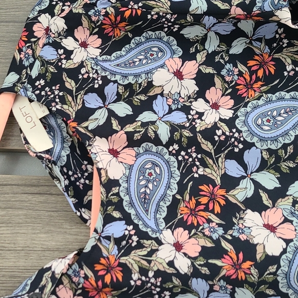Loft floral top - Picture 2 of 3
